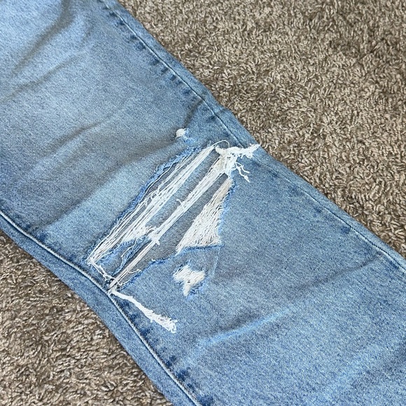 NWT Rolla's Women's High Rise Distressed Elle Vanessa Worn Straight Jeans - Picture 4 of 9